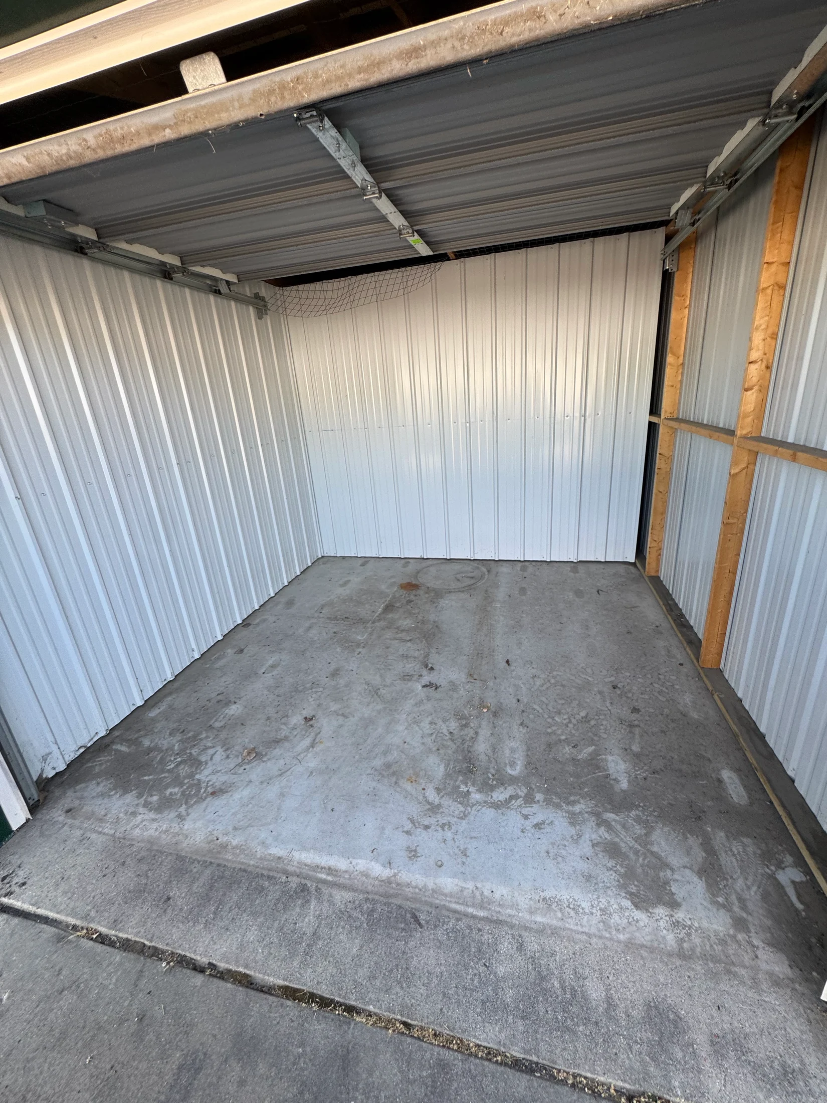 Storage unit cleanout — after